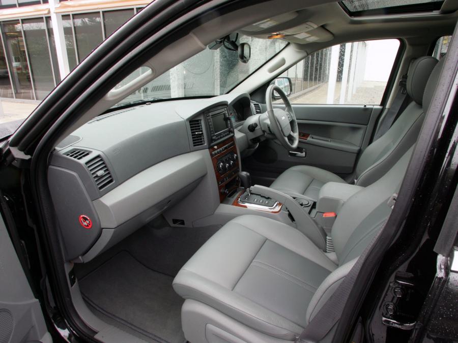  Jeep Grand Cherokee 5.7 Limited 2005 года  (UK) (фото 13 из 13)